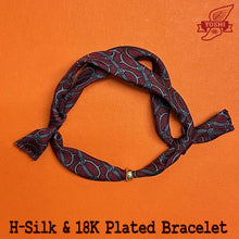 Carica l'immagine nel visualizzatore di Gallery, H- CHEVAL BORDEAUX Bracelet - Hermes® Silk & 18K plated donut