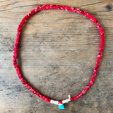 Carica l&#39;immagine nel visualizzatore di Gallery, PAMPELONNE RED Necklace
