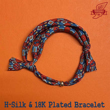 Cargar imagen en el visor de la galería, H- FEUILLES ORANGE Bracelet - Hermes® Silk &amp; 18K plated donut
